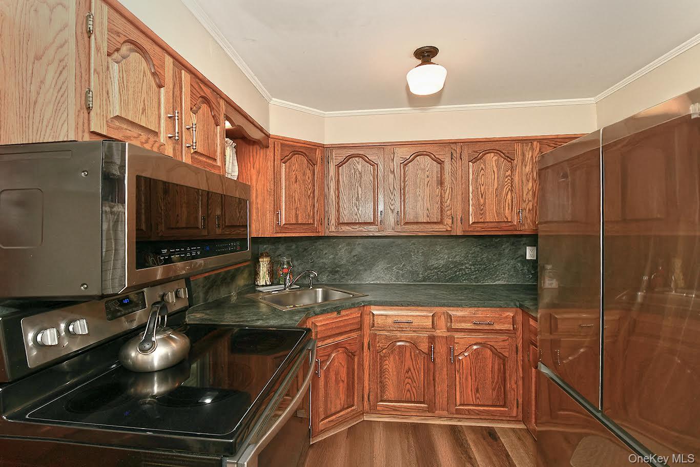 3551 Condor Road Levittown, NY 11756 - Photo 8 of 16