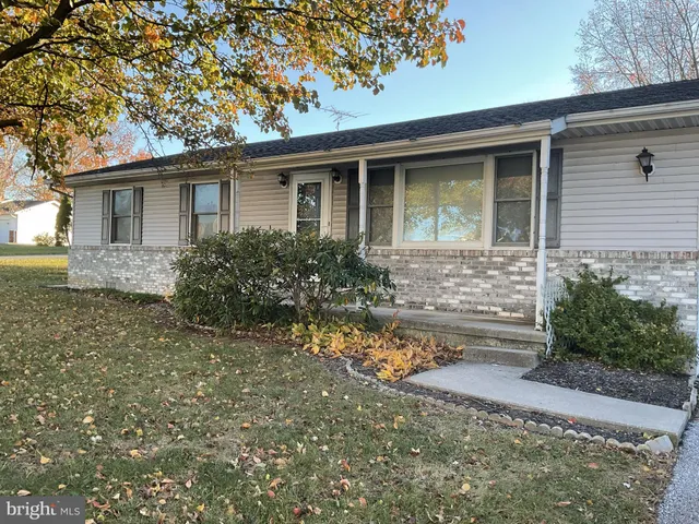 $1,895 | 103 Courier Court, Taneytown, MD 21787