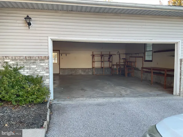 $1,895 | 103 Courier Court, Taneytown, MD 21787