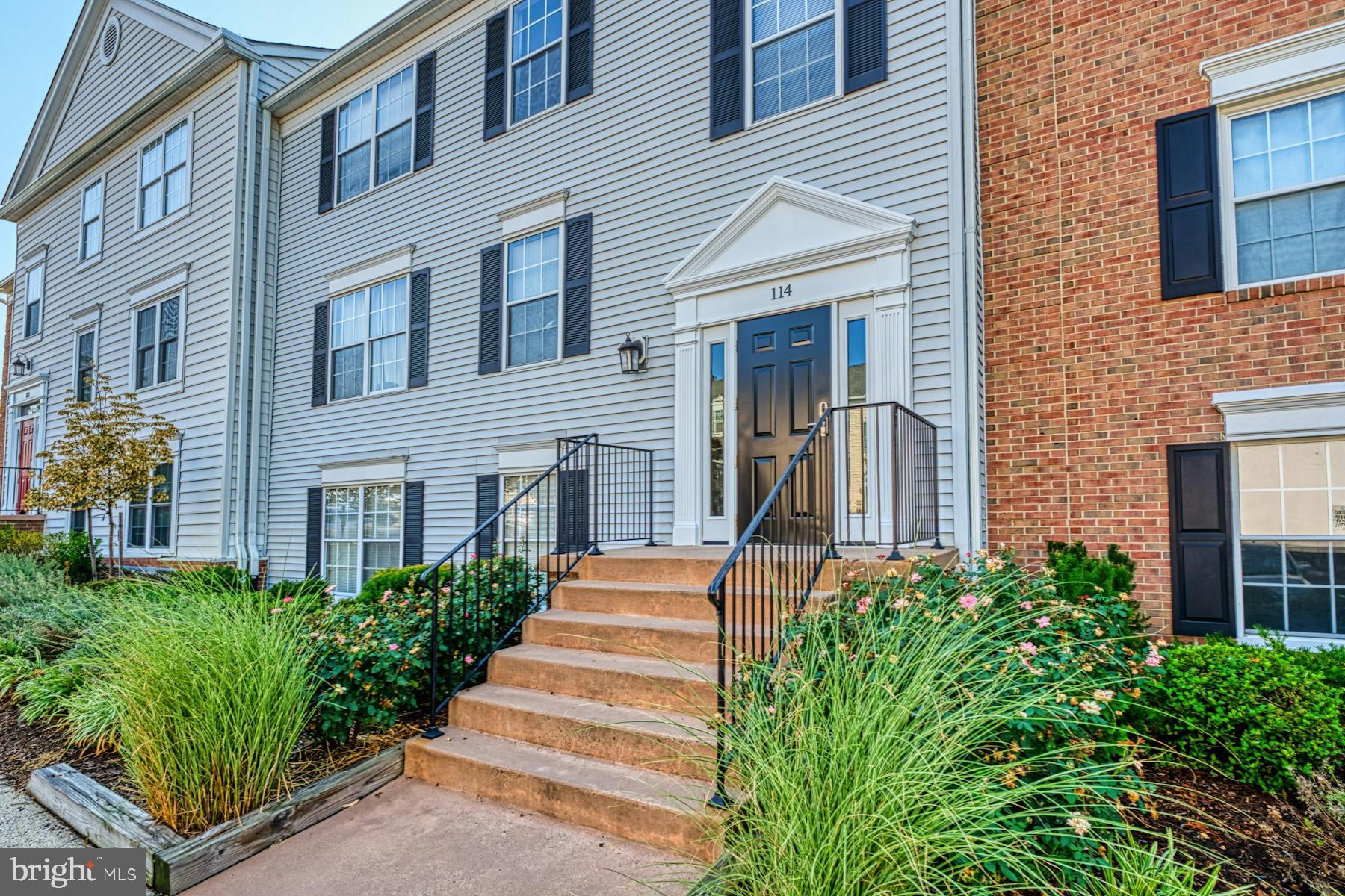 114 Fort Evans Road Southeast, Unit B Leesburg, VA 20175 - Photo 3 of 28 Gallery Image 3