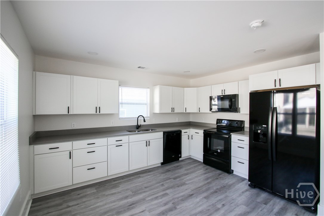 1113 East 69th Street Savannah, GA 31404 - Photo 11 of 40