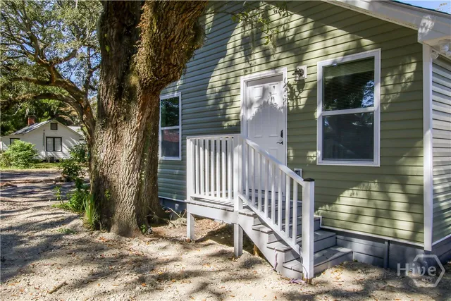$2,100 | 1113 East 69th Street, Savannah, GA 31404