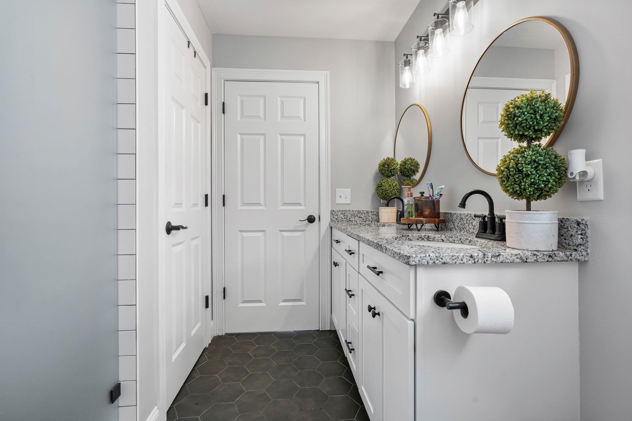 33 Cypress Circle, Unit 33 Exeter, NH 03833 - Photo 15 of 38