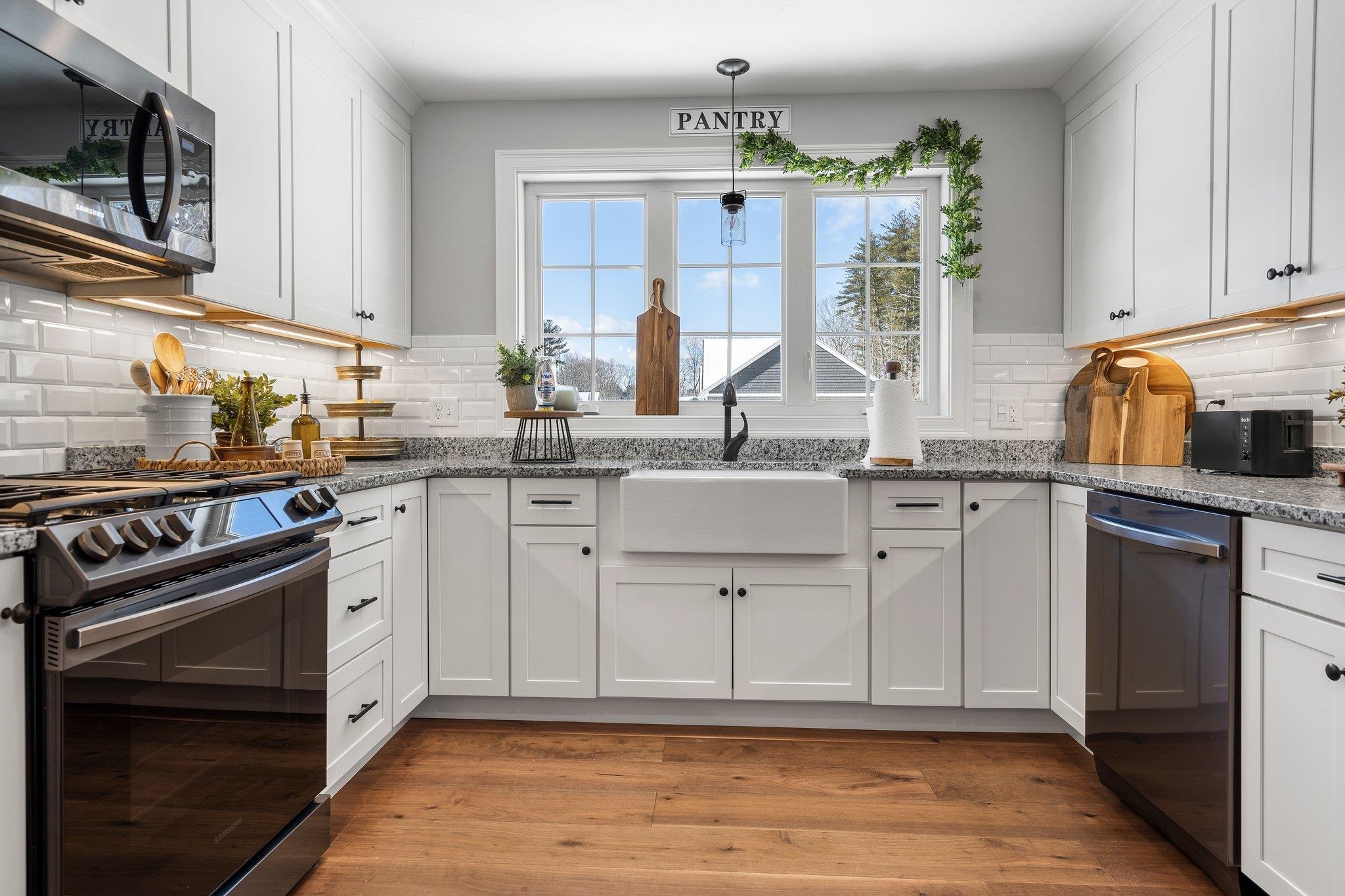 33 Cypress Circle, Unit 33 Exeter, NH 03833 - Photo 5 of 38