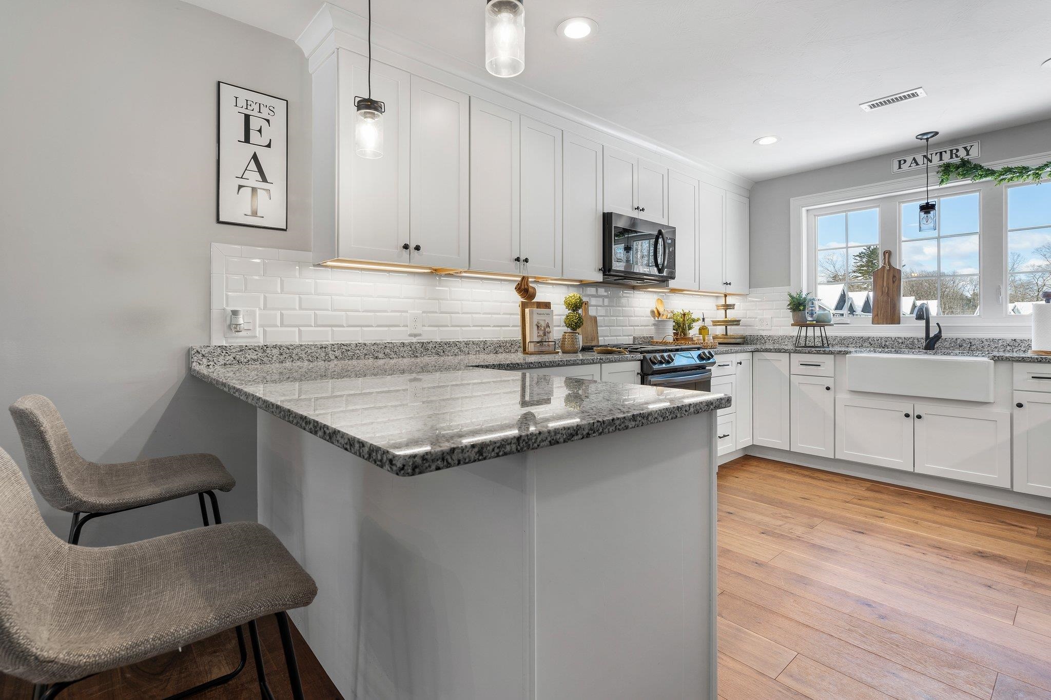 33 Cypress Circle, Unit 33 Exeter, NH 03833 - Photo 6 of 38