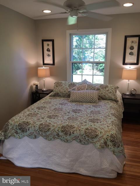 511 Mansfield Road Silver Spring, MD 20910 - Photo 18 of 29 a bedroom with a bed and a window