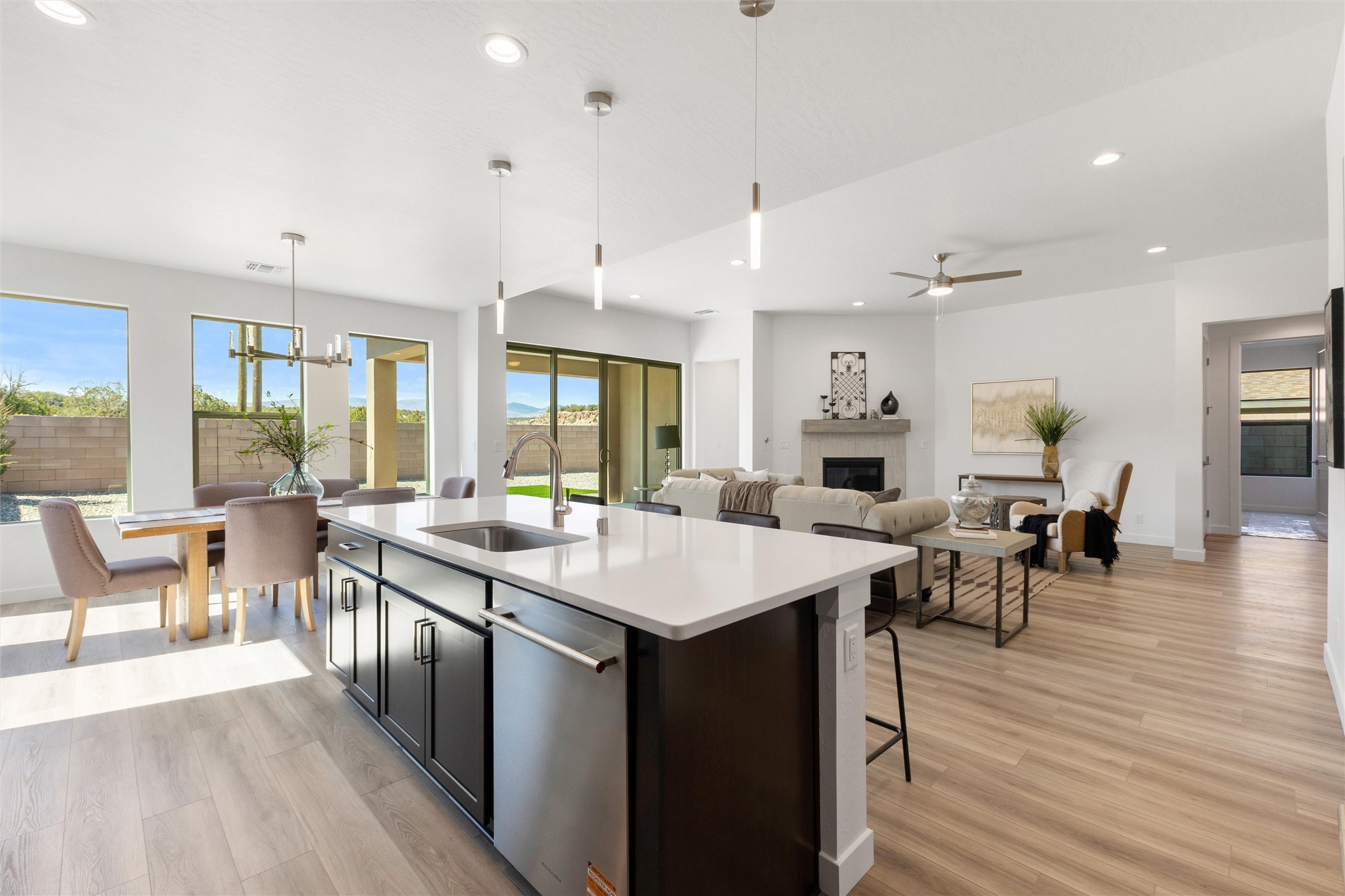 64 Cadena Loop White Rock, NM 87547 - Photo 12 of 39