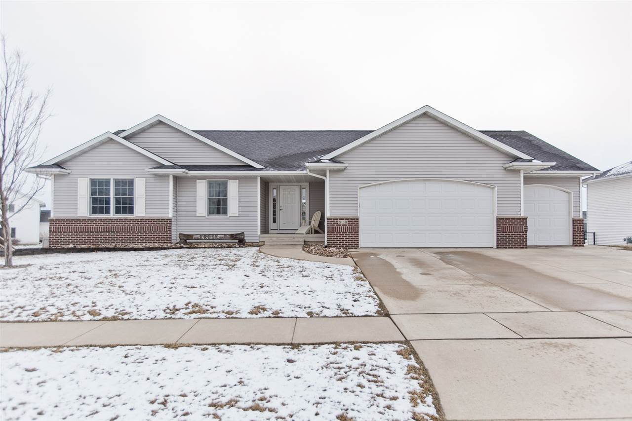 518 Ridgeview Drive Atkins, IA 52206 - Photo 1 of 37 Gallery Image 1