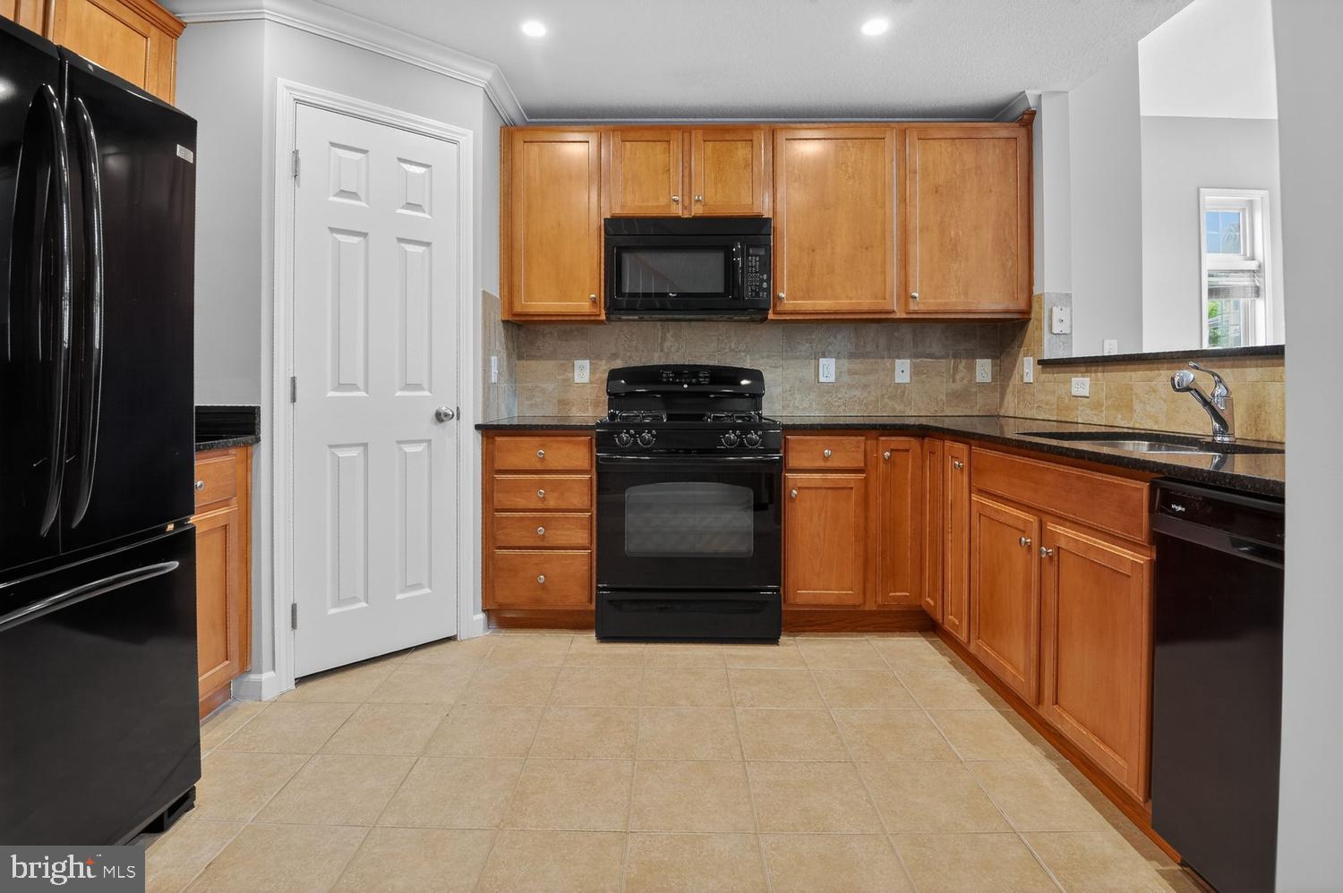 504 Sunset View Terrace Southeast, Unit 301 Leesburg, VA 20175 - Photo 7 of 57