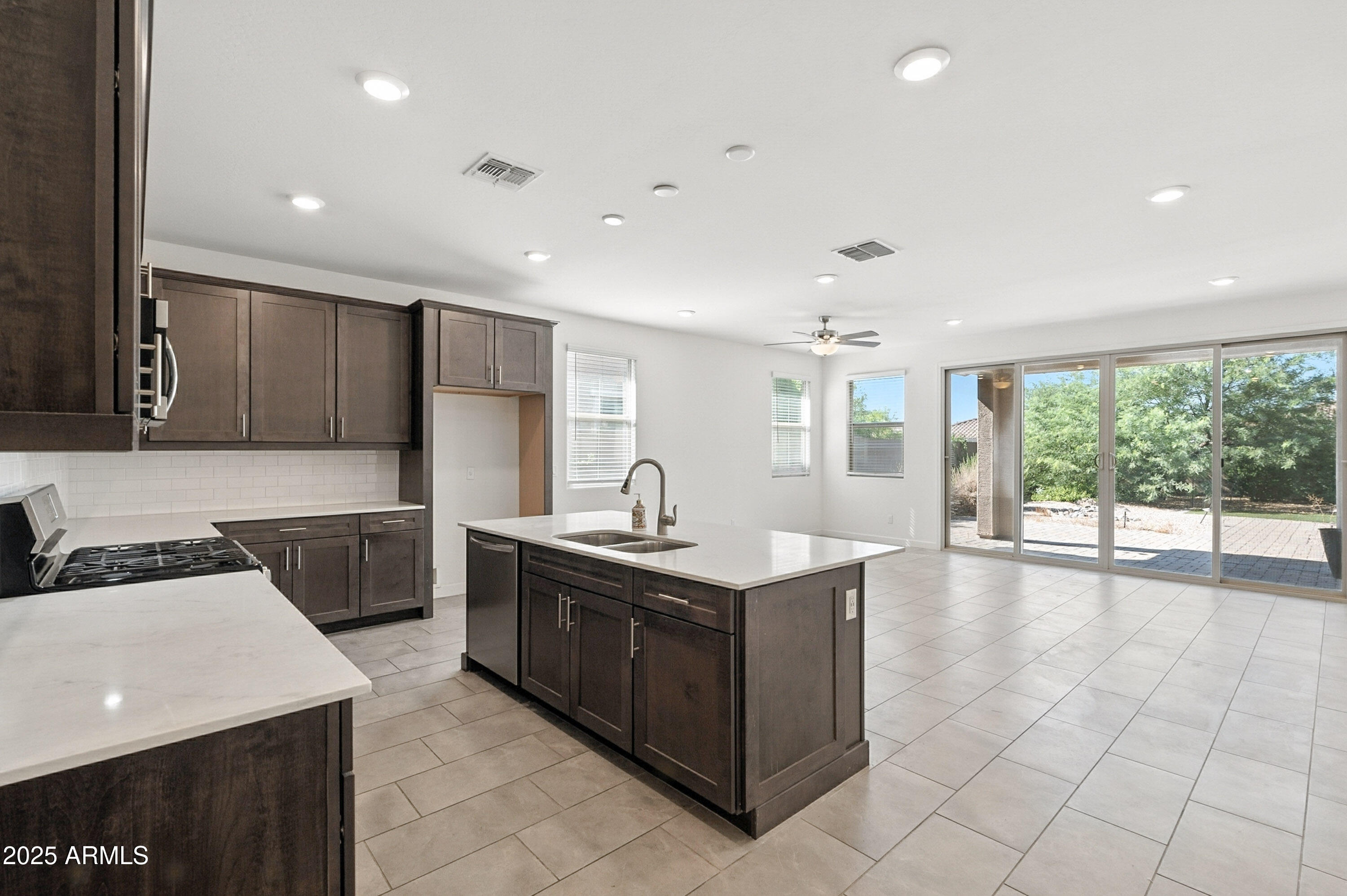 2816 West Pollack Street Phoenix, AZ 85041 - Photo 57 of 63 Pollack-17