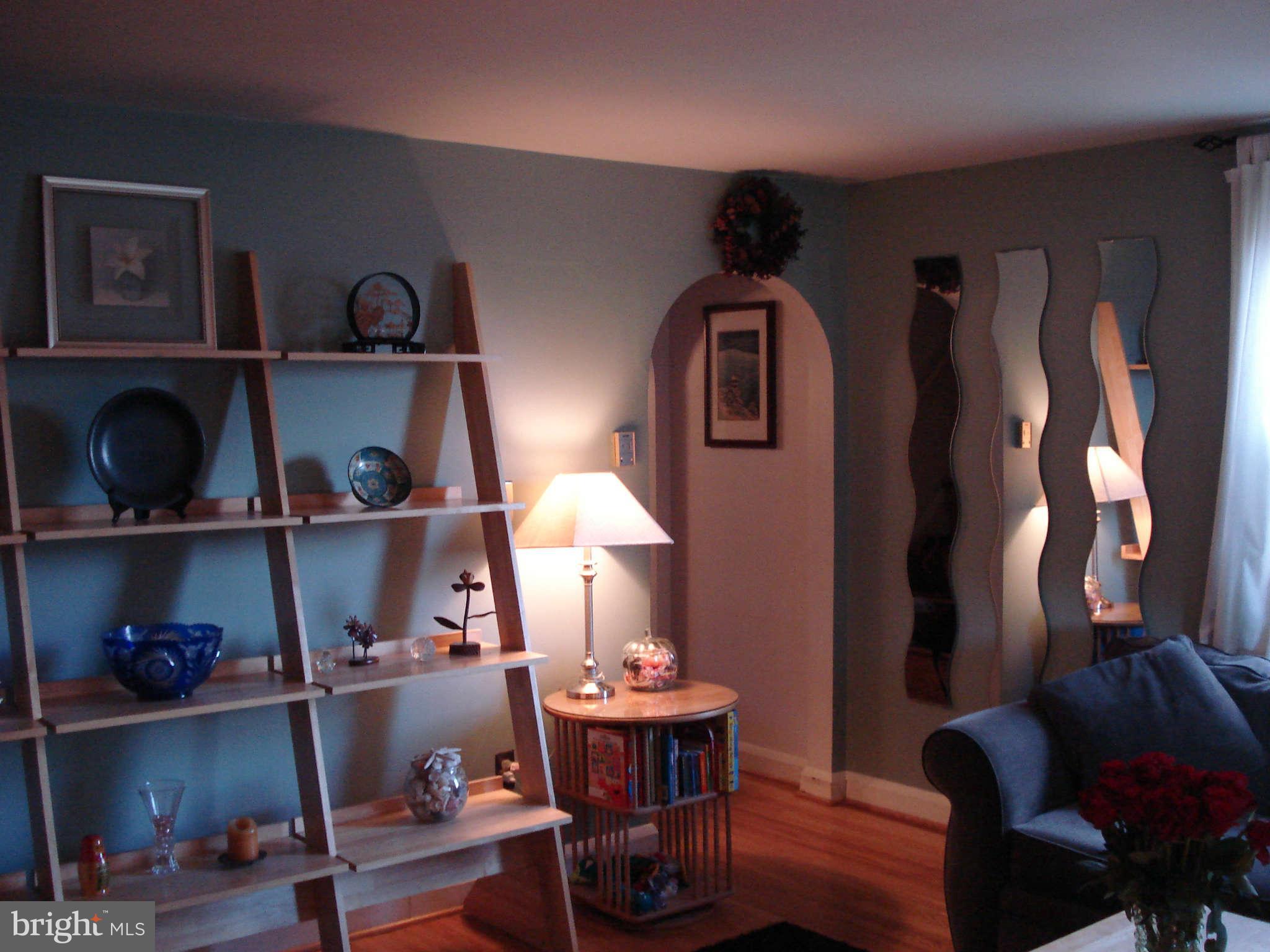 2804 Topaz Road Baltimore, MD 21234 - Photo 9 of 30 Living Room