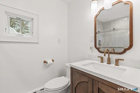 $1,795,000 | 42 Old Stamford Road, New Canaan, CT 06840