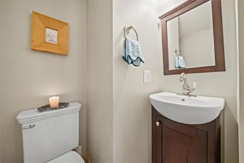 $400,000 | 2812 West 49th Terrace, Westwood, KS 66205