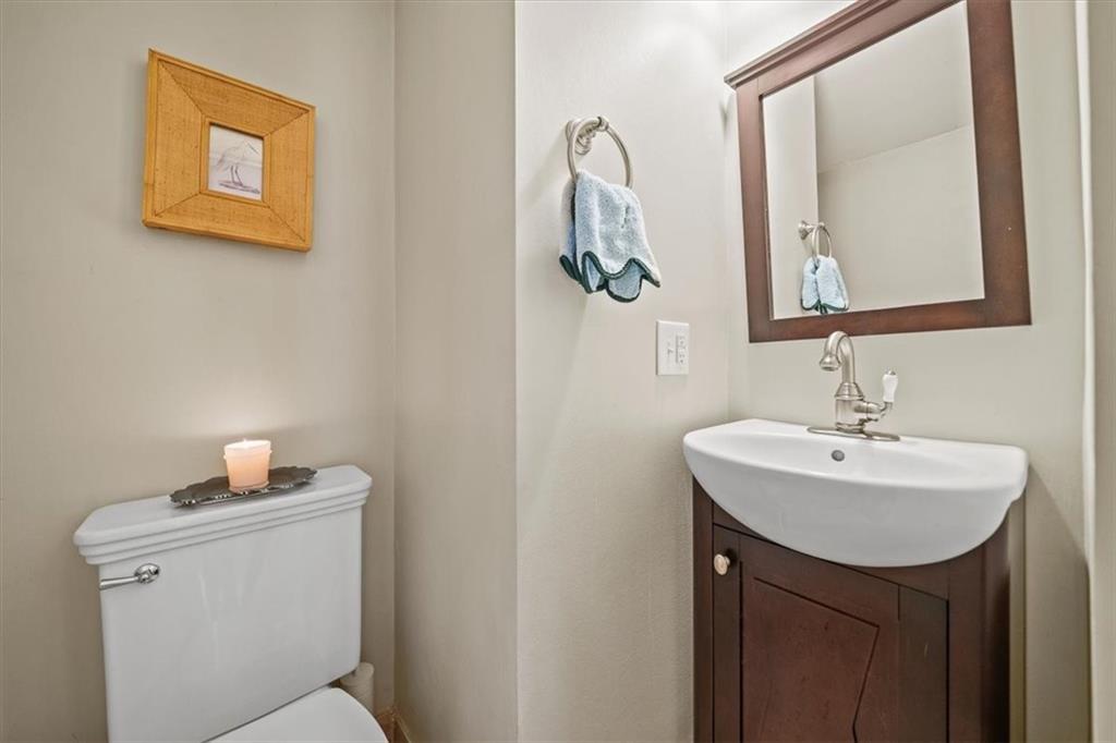 2812 West 49th Terrace Westwood, KS 66205 - Photo 16 of 35