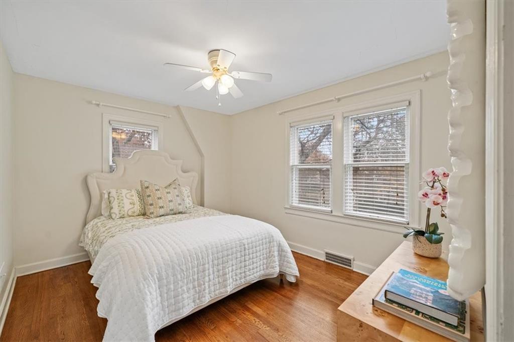 2812 West 49th Terrace Westwood, KS 66205 - Photo 17 of 35