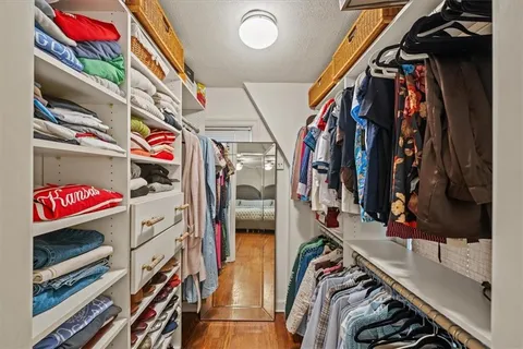 $400,000 | 2812 West 49th Terrace, Westwood, KS 66205