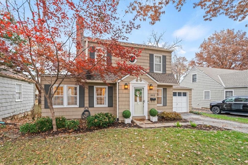 2812 West 49th Terrace Westwood, KS 66205 - Photo 2 of 35