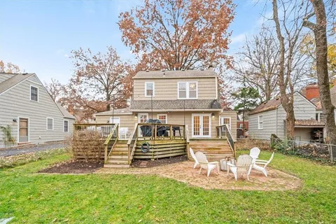 $400,000 | 2812 West 49th Terrace, Westwood, KS 66205