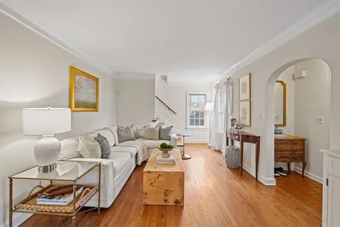 $400,000 | 2812 West 49th Terrace, Westwood, KS 66205