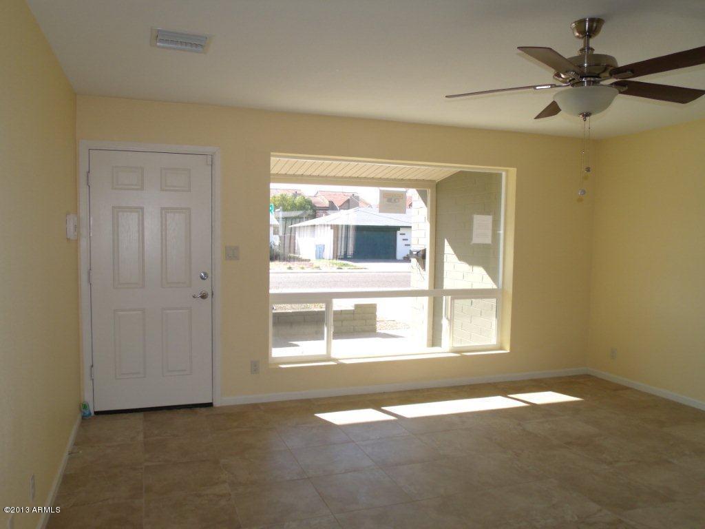 2614 West Wethersfield Road Phoenix, AZ 85029 - Photo 5 of 9 2614 Wethersfield 024 (2)