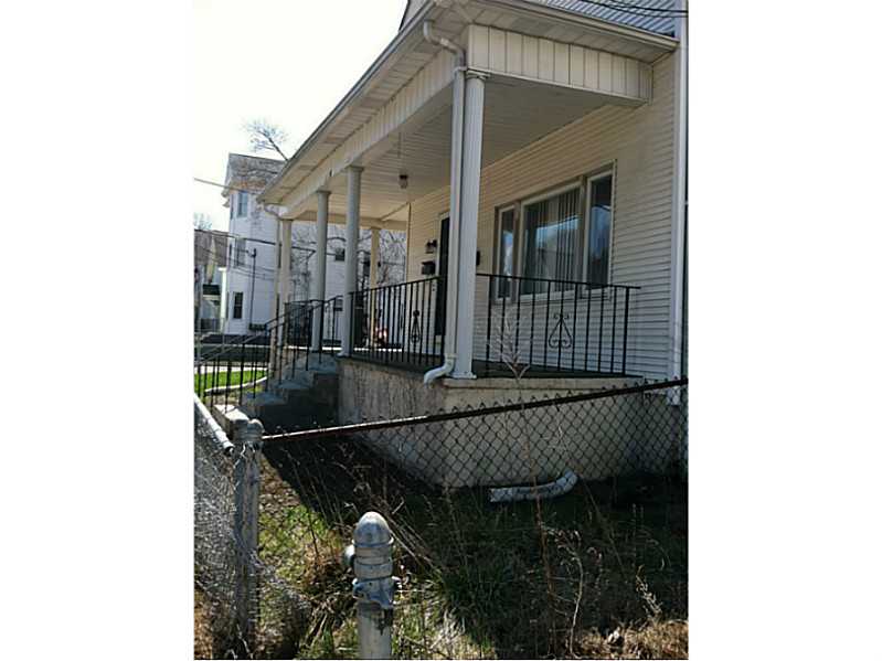 15 Appleton Avenue Pawtucket, RI 02860 - Photo 5 of 25 Exterior Front.