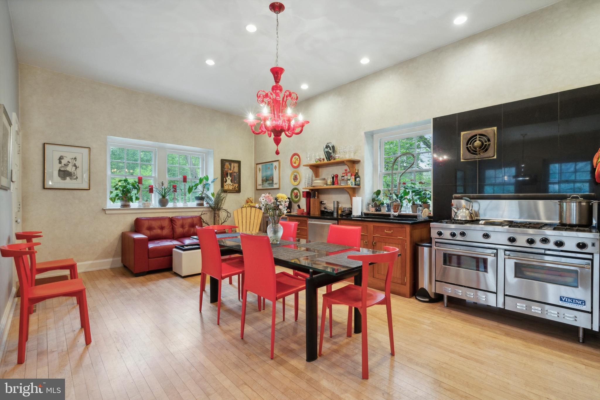 8410 Prospect Avenue Philadelphia, PA 19118 - Photo 13 of 46