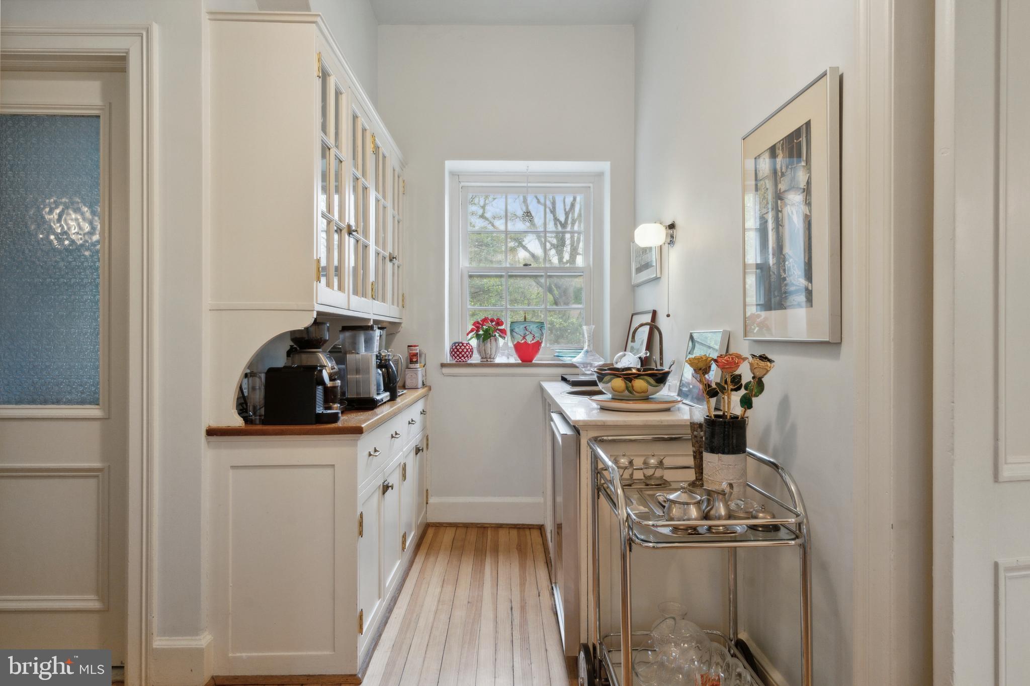 8410 Prospect Avenue Philadelphia, PA 19118 - Photo 16 of 46