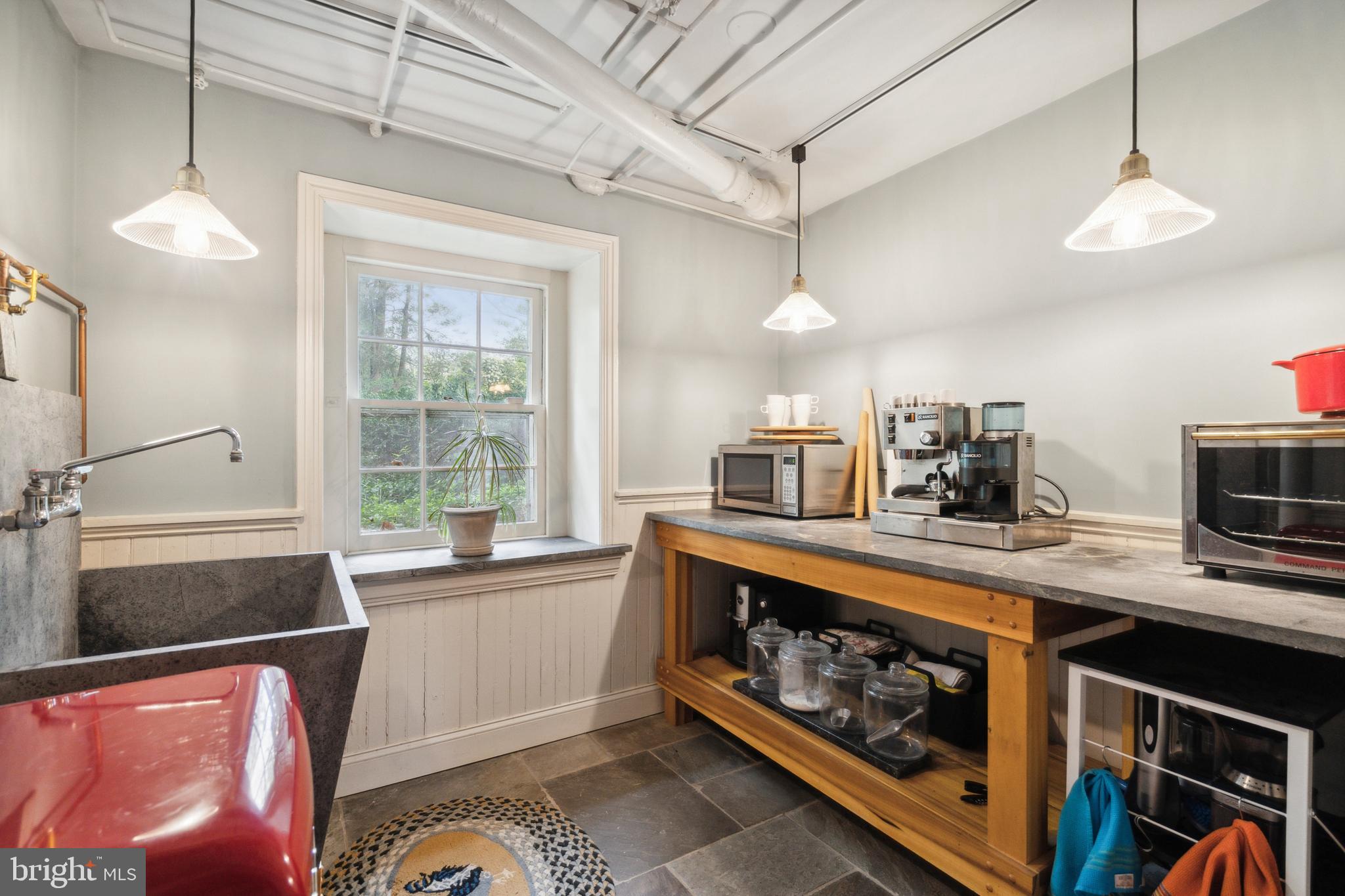 8410 Prospect Avenue Philadelphia, PA 19118 - Photo 25 of 46