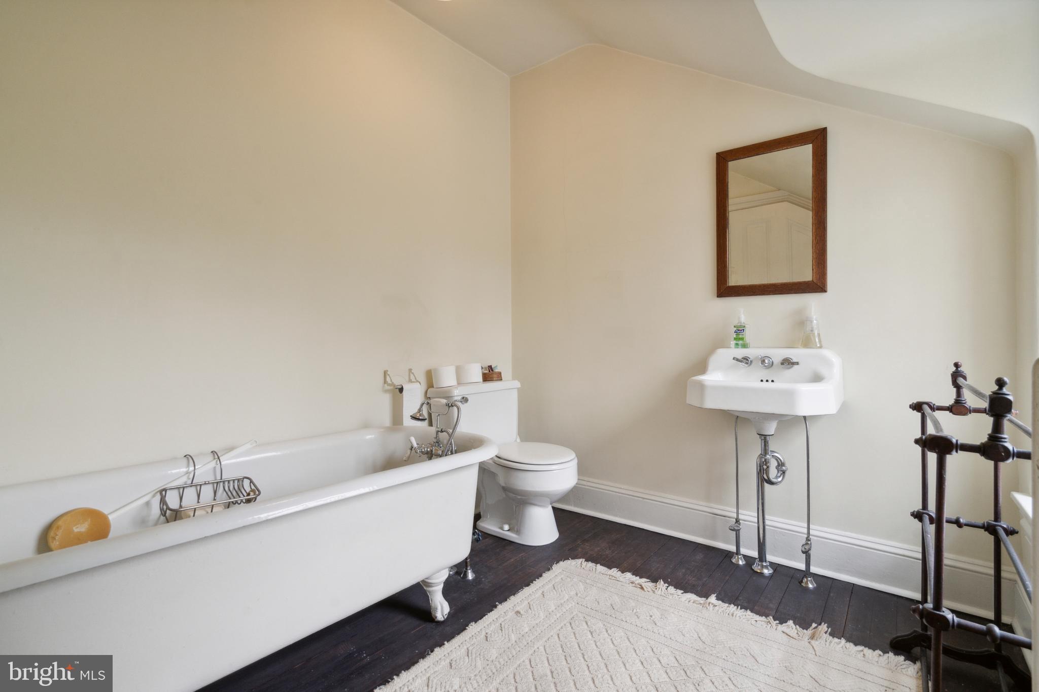 8410 Prospect Avenue Philadelphia, PA 19118 - Photo 34 of 46