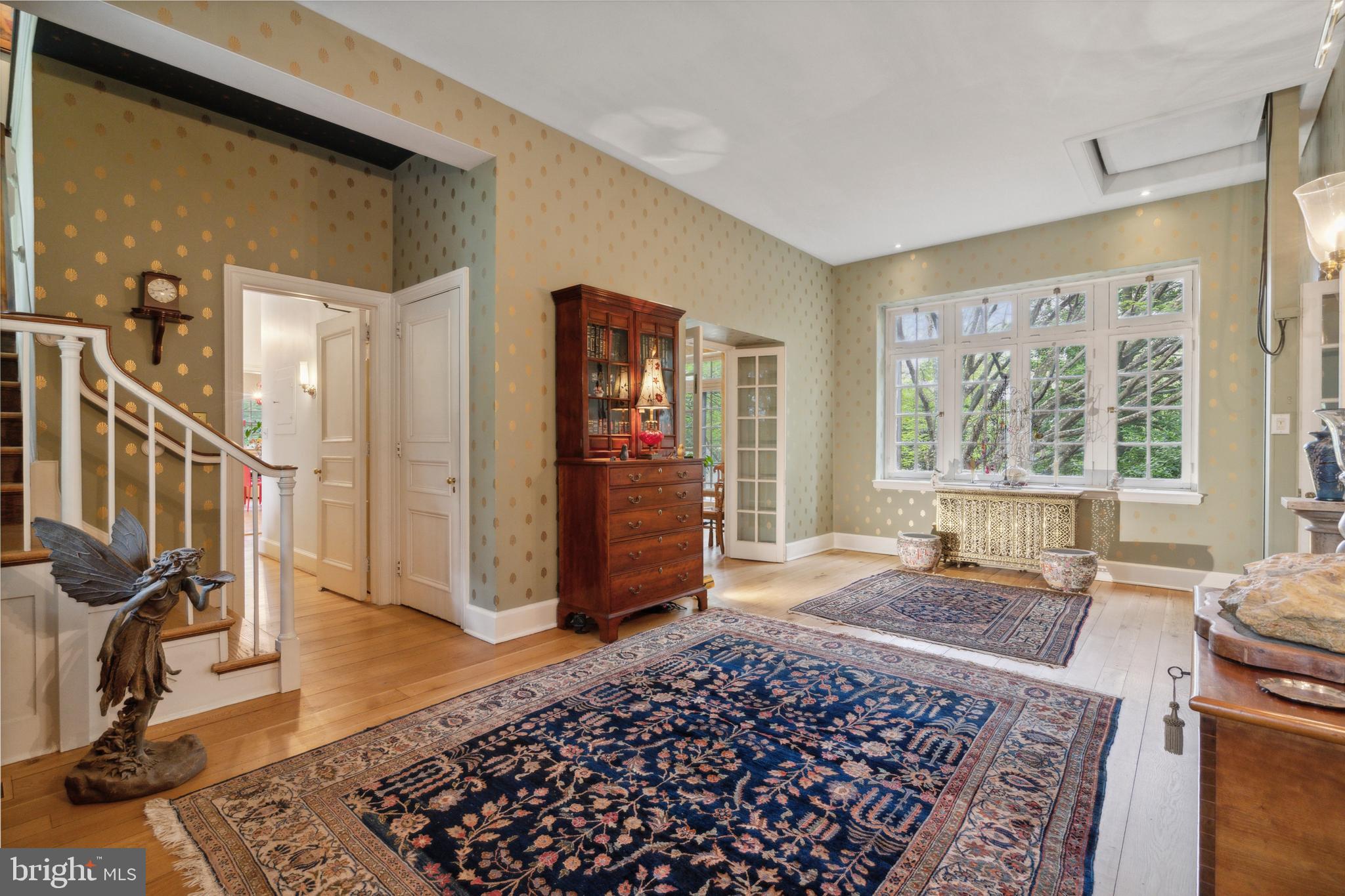 8410 Prospect Avenue Philadelphia, PA 19118 - Photo 4 of 46