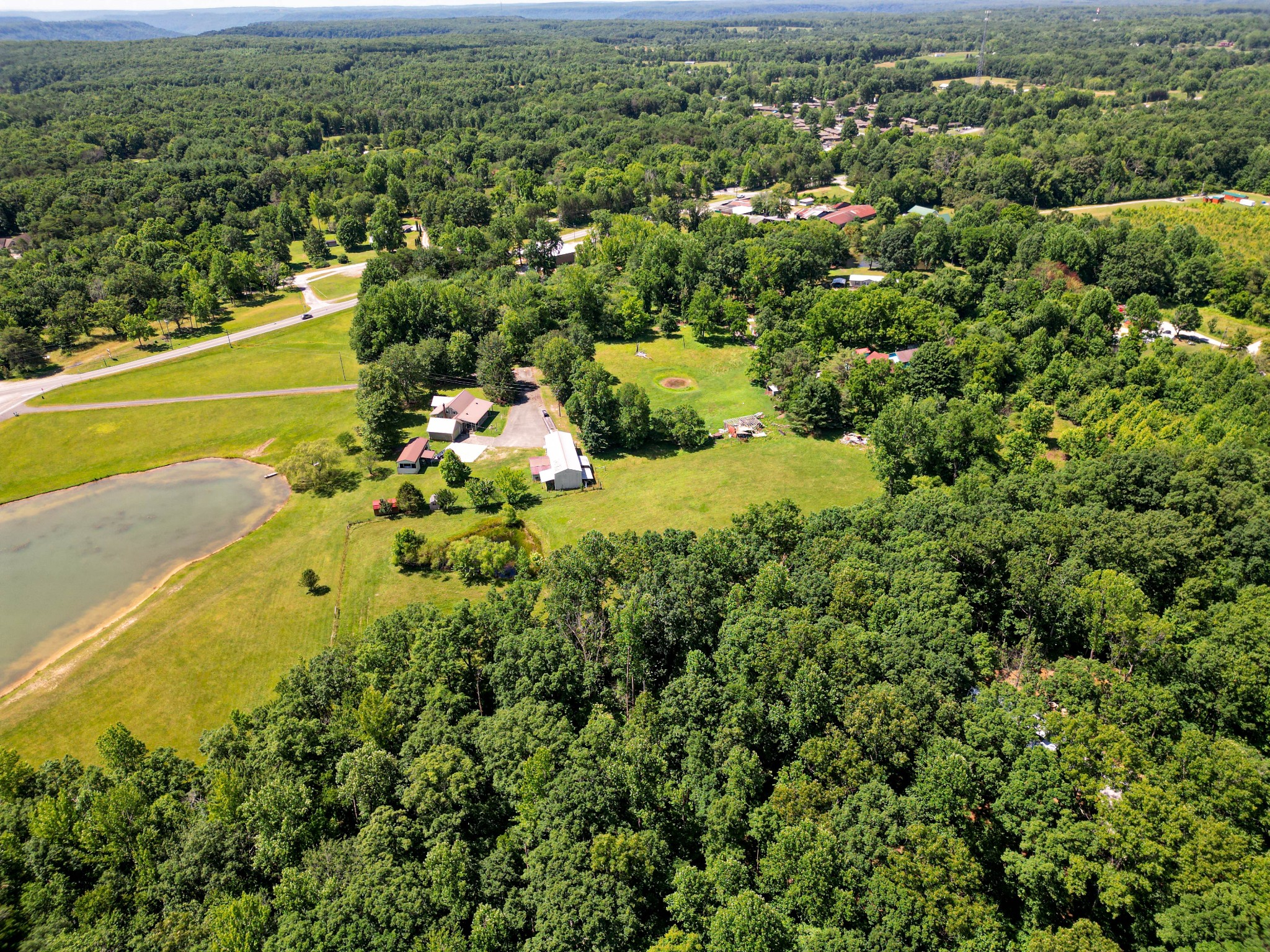 165 Sunset Bluff Monteagle, TN 37356 - Photo 3 of 11