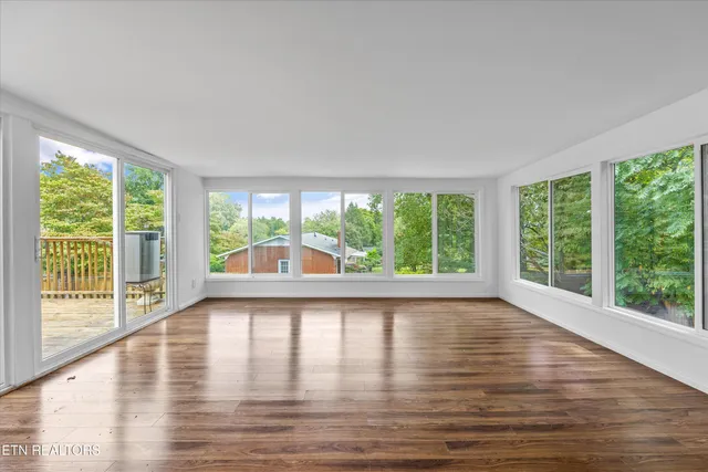 $449,900 | 4621 Royalview Road, Knoxville, TN 37921