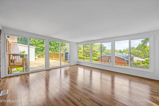 $449,900 | 4621 Royalview Road, Knoxville, TN 37921