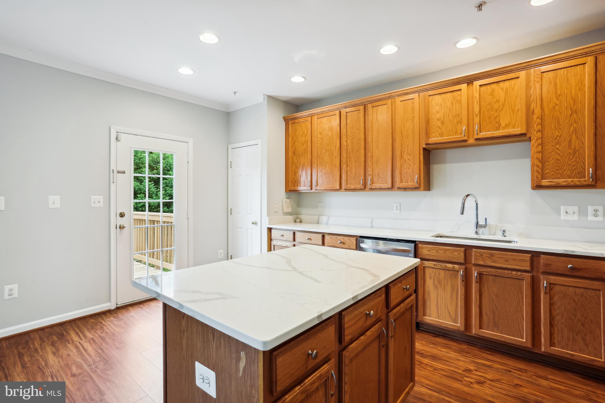 3 Inkberry Circle Gaithersburg, MD 20877 - Photo 12 of 52 Island with New Quartz Countertop