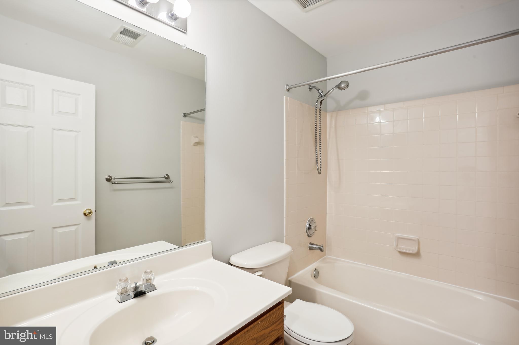 3 Inkberry Circle Gaithersburg, MD 20877 - Photo 27 of 52 Bath 2 Upper Level