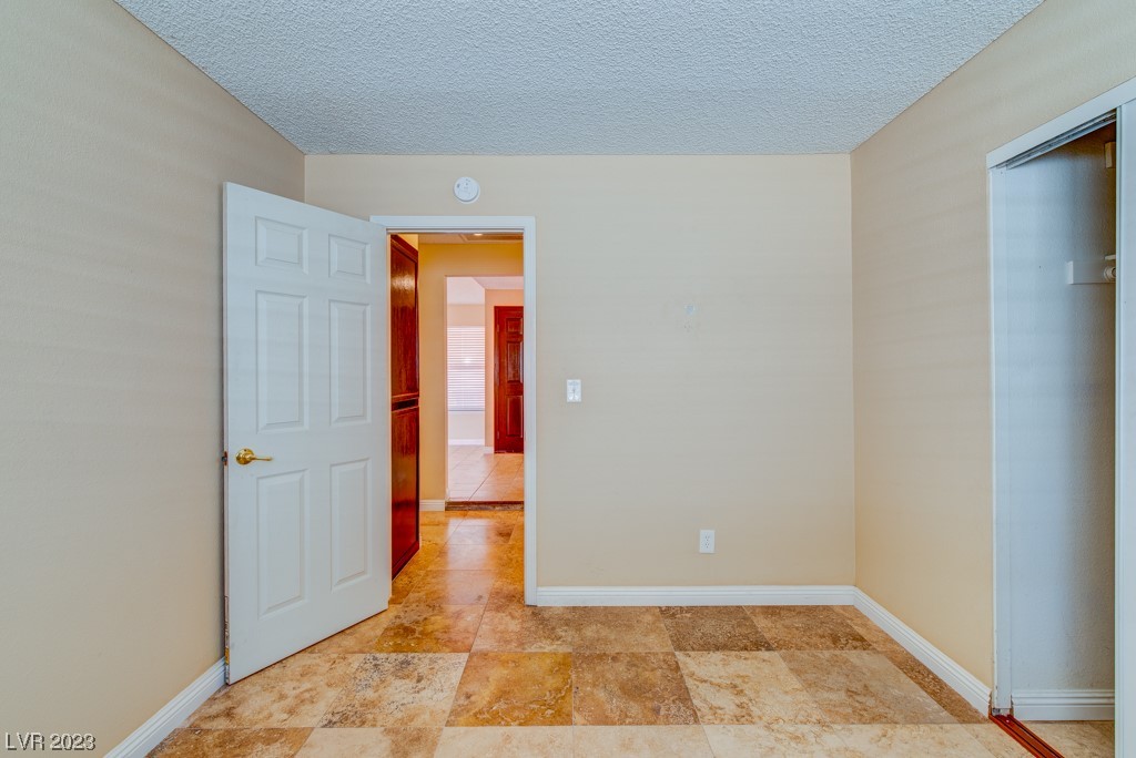 6508 Deadwood Road Las Vegas, NV 89108 - Photo 38 of 54