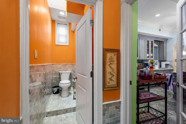 $999,990 | 26 Strawberry Street, Philadelphia, PA 19106