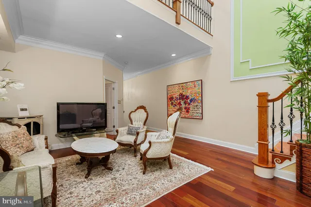 $999,990 | 26 Strawberry Street, Philadelphia, PA 19106