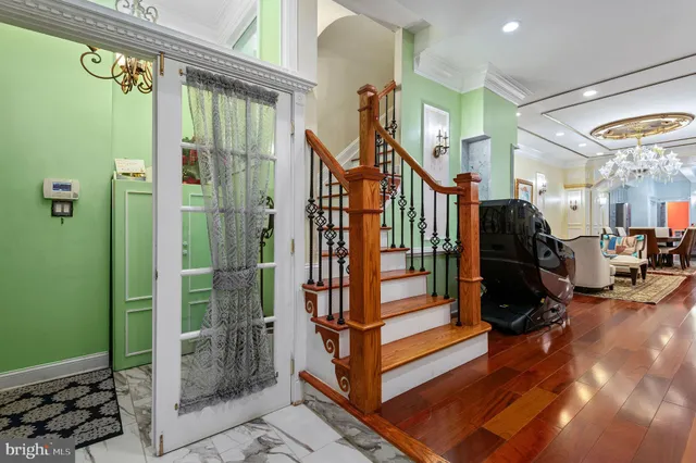 $999,990 | 26 Strawberry Street, Philadelphia, PA 19106
