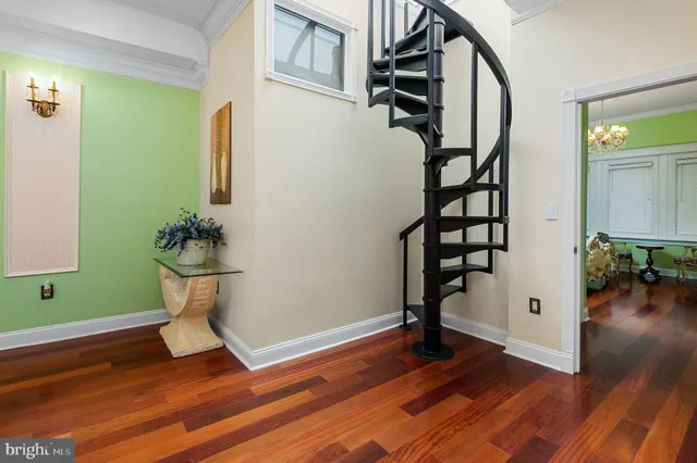 $999,990 | 26 Strawberry Street, Philadelphia, PA 19106