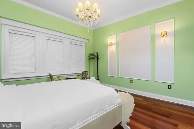 $999,990 | 26 Strawberry Street, Philadelphia, PA 19106