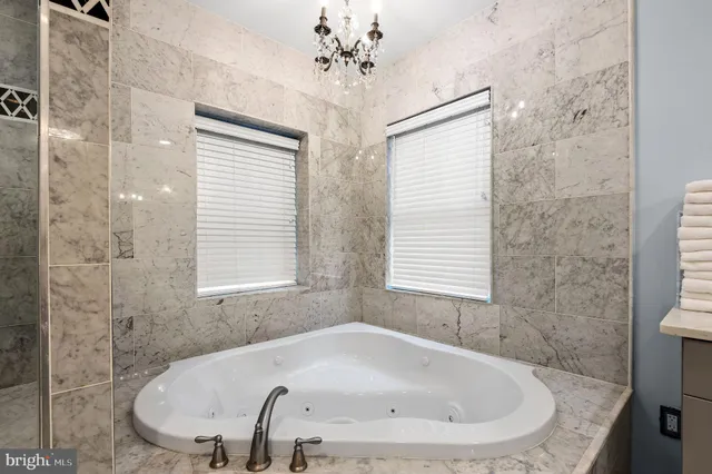 $999,990 | 26 Strawberry Street, Philadelphia, PA 19106