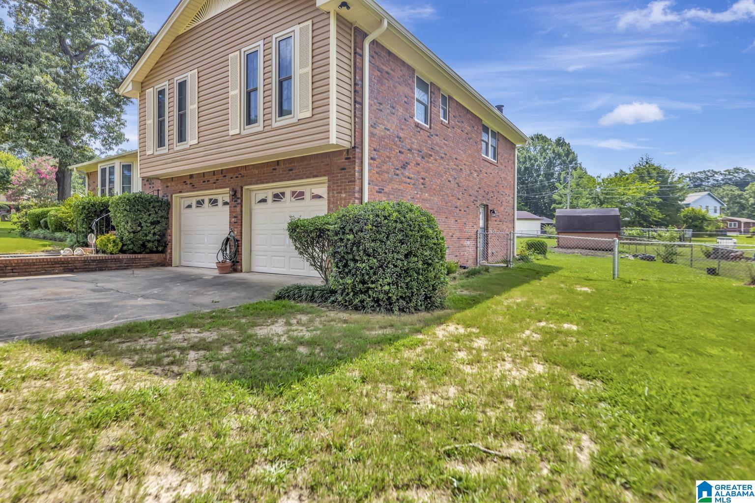 614 Greenbriar Road Fairfield, AL 35064 - Photo 2 of 19