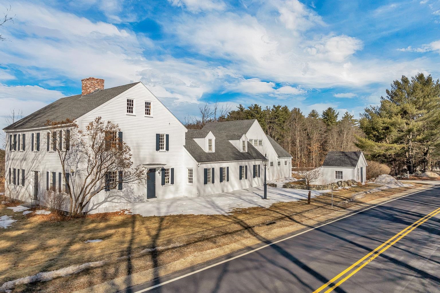 580 Pine Hill Road Wolfeboro, NH 03894 - Photo 3 of 47