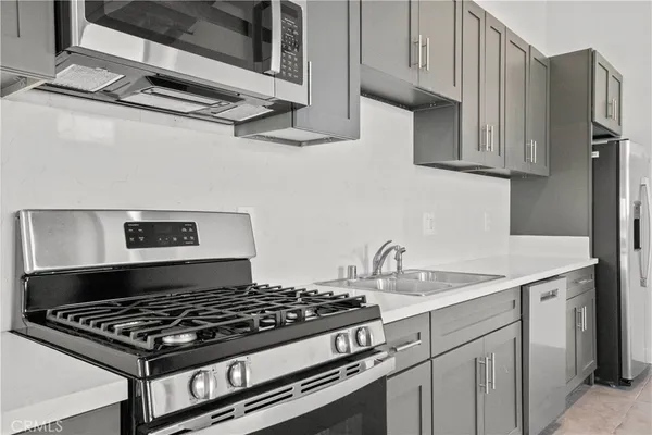 $2,895 | 1901 South Pacific Avenue, Unit 3, San Pedro, CA 90731