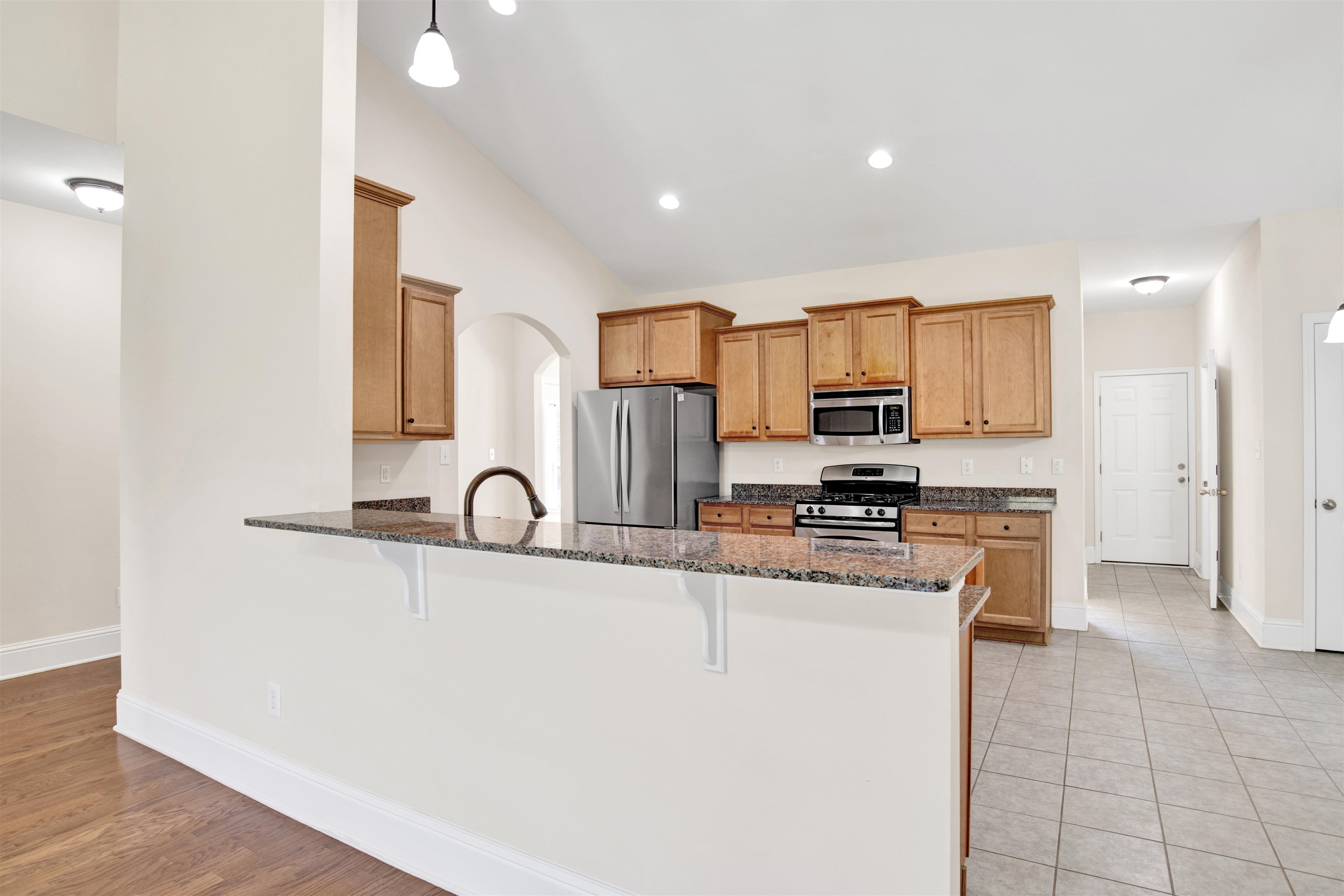 10910 Roanoke Loop Daphne, AL 36526 - Photo 16 of 33 Kitchen
