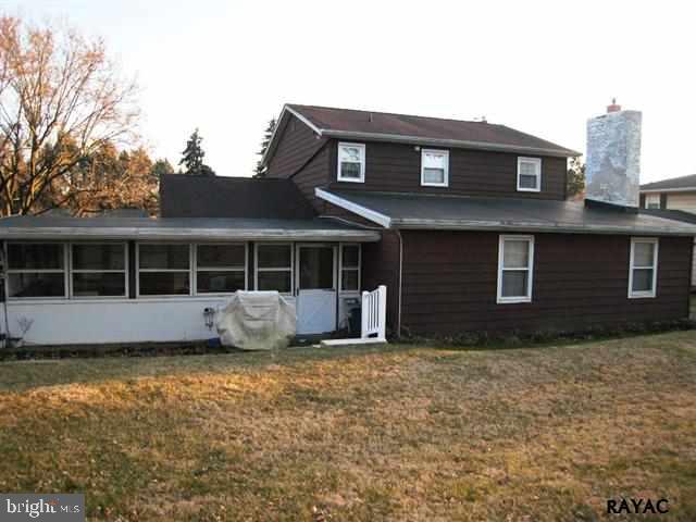 1839 Marigold Road York, PA 17408 - Photo 3 of 16