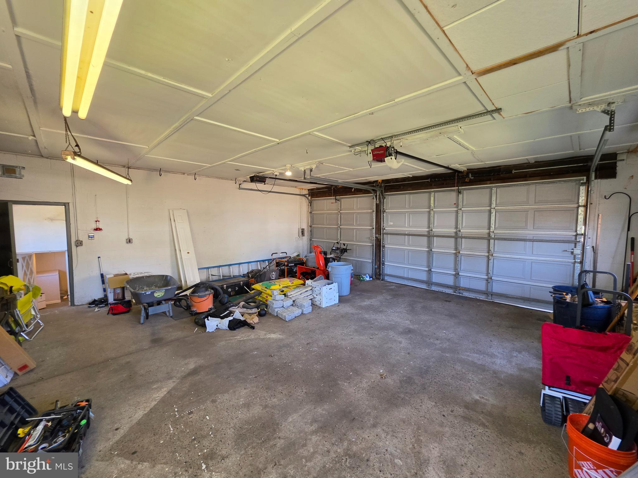 142 New Road Horsham, PA 19044 - Photo 34 of 38