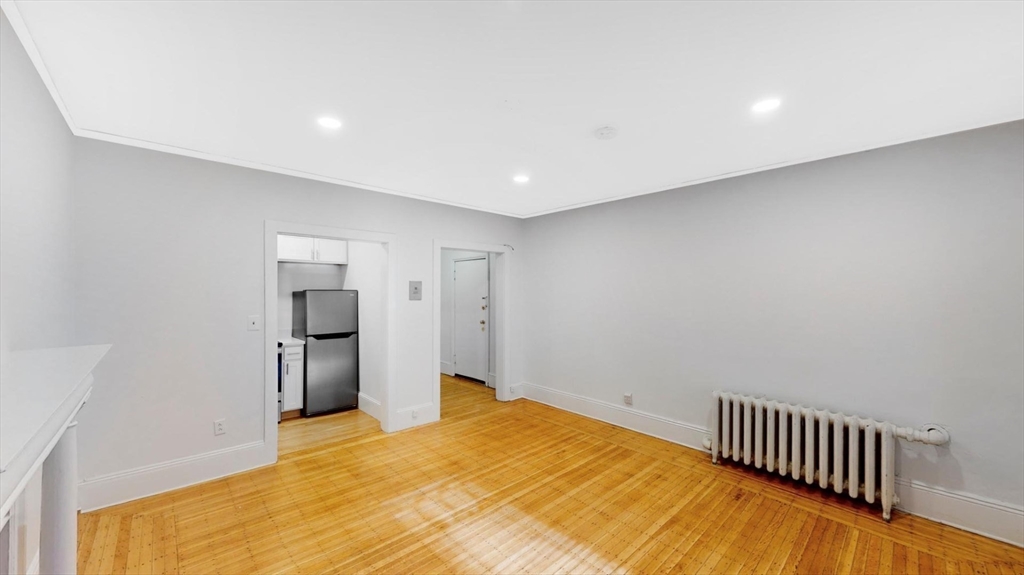 205 Beacon Street, Unit BF Boston, MA 02116 - Photo 4 of 9