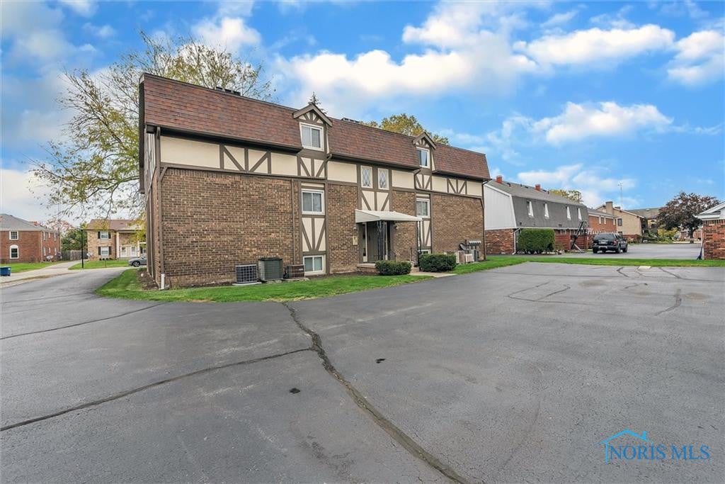 2233 Rockspring Road, Unit 1A Toledo, OH 43614 - Photo 23 of 26 Gallery Image 23
